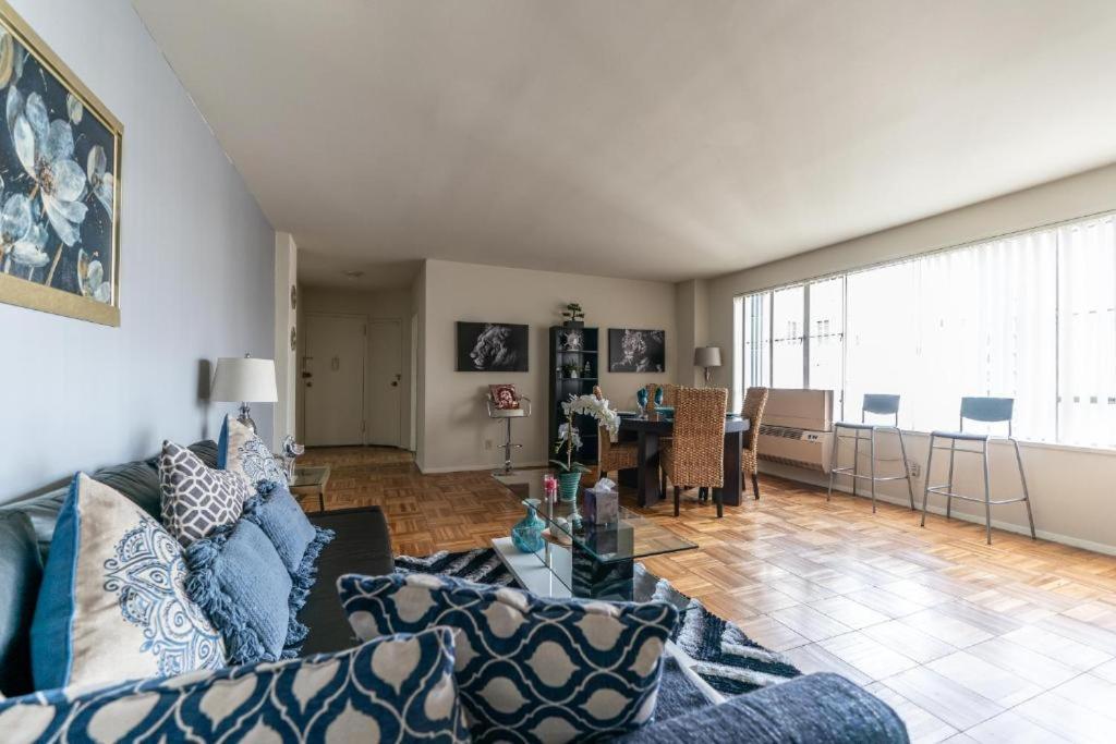 Spacious Charming Condo With Great Views Near The Grove Los Angeles Exterior foto