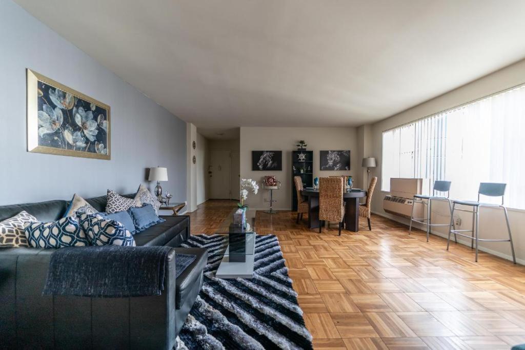 Spacious Charming Condo With Great Views Near The Grove Los Angeles Exterior foto